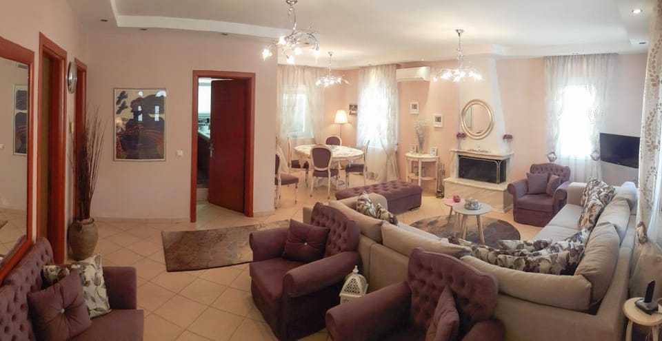 House Fox House in Decentralized Administration of Macedonia and Thrace