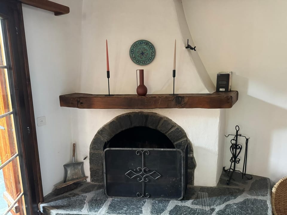 Living room, fireplace