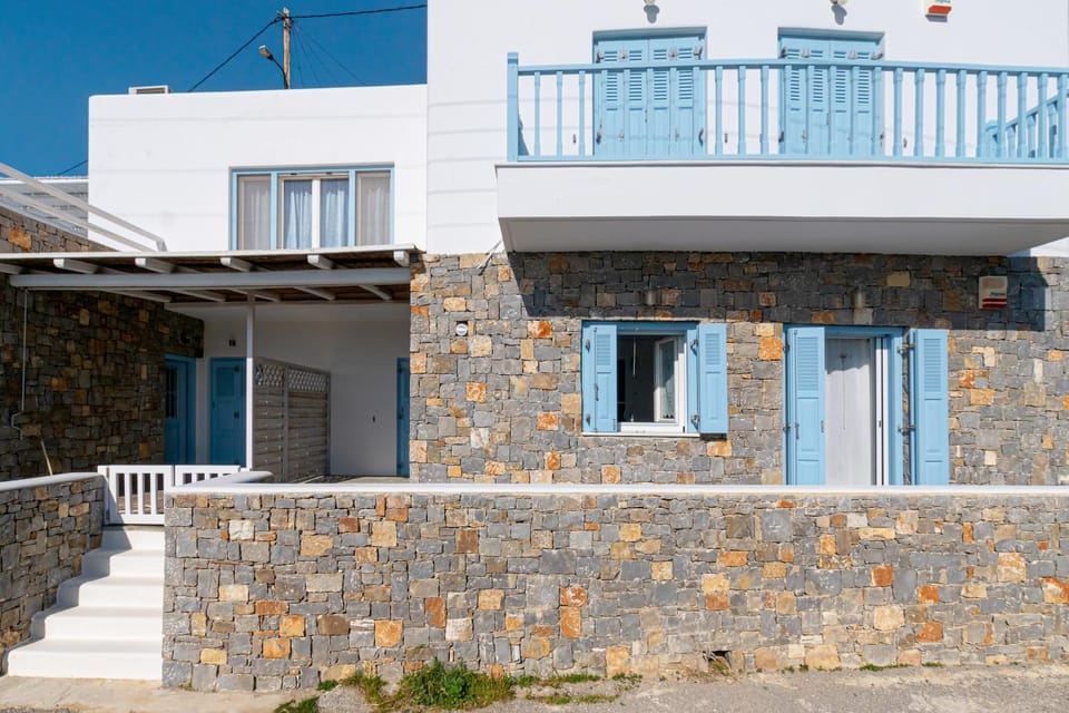 Property building, Facade/entrance