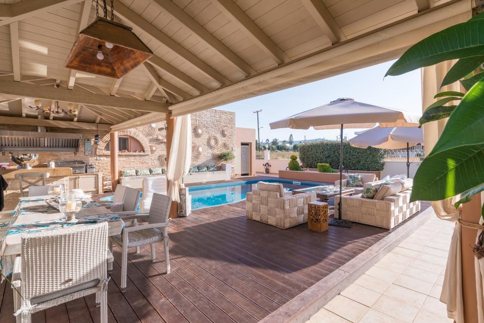 Patio, Day, Balcony/Terrace, Seating area, Dining area, Pool view, Swimming pool