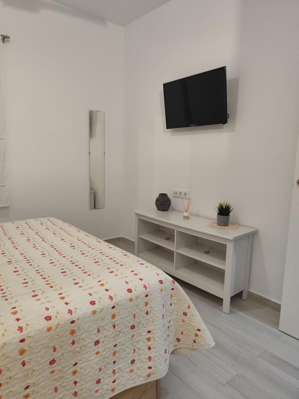 TV and multimedia, Bedroom