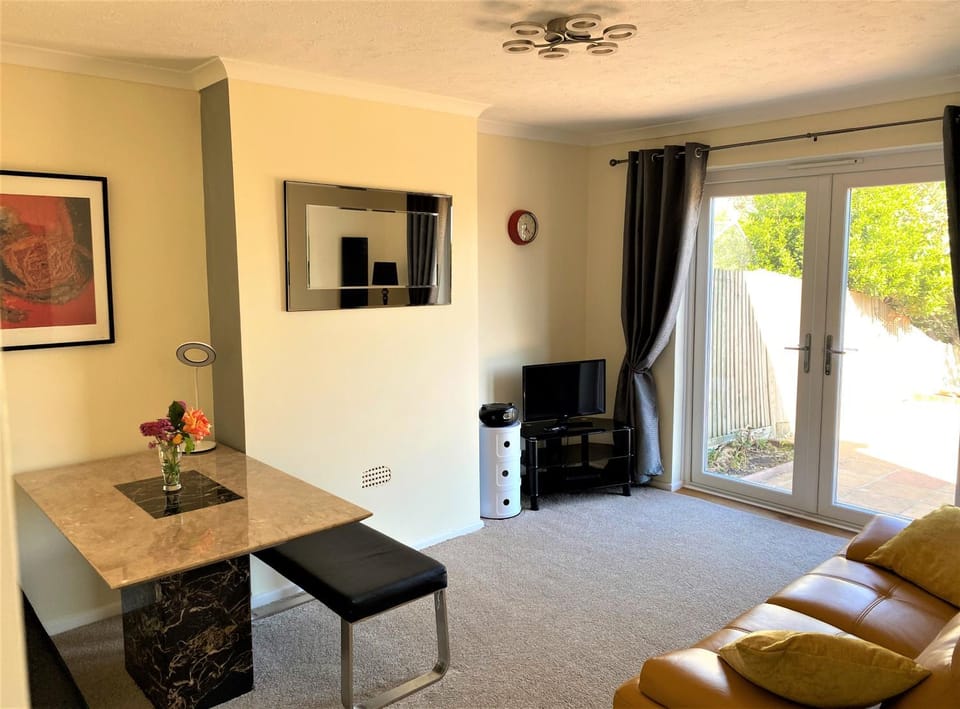 Luxury Suntrap in Private Complex St Leonards Apartment in Hastings