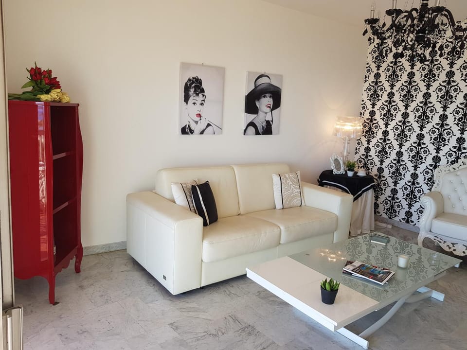 Face à la mer Apartment in Menton