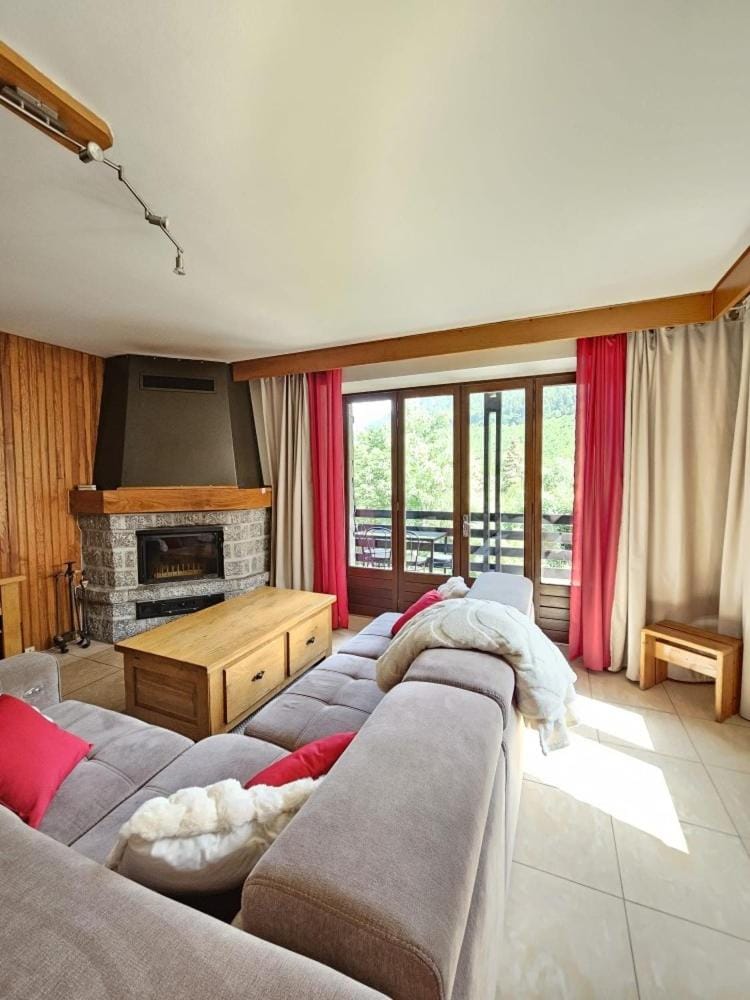 Balcony/Terrace, Living room, fireplace