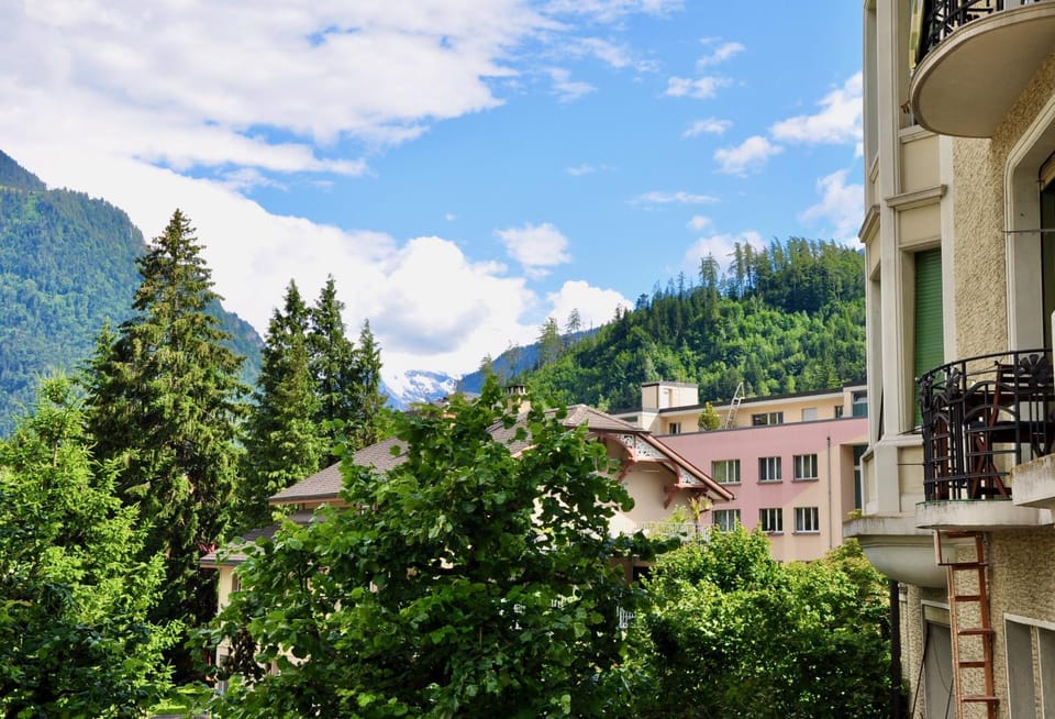 Neighbourhood, Landmark view, Mountain view