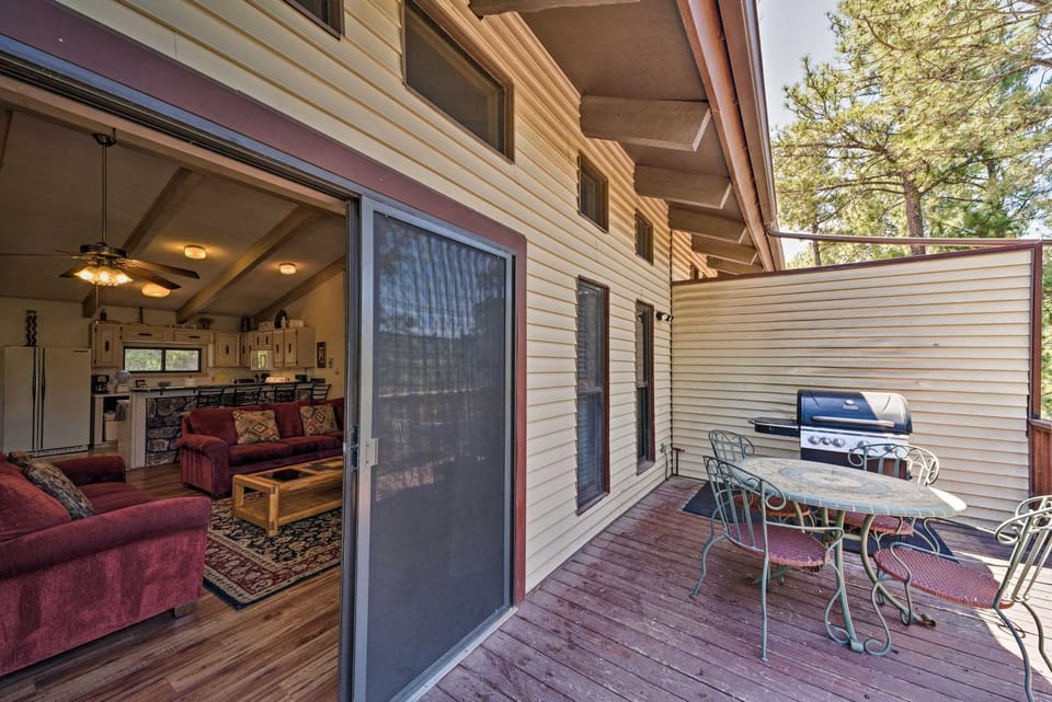 Spacious Ruidoso Retreat: Game Room & Pool Access! House in Ruidoso