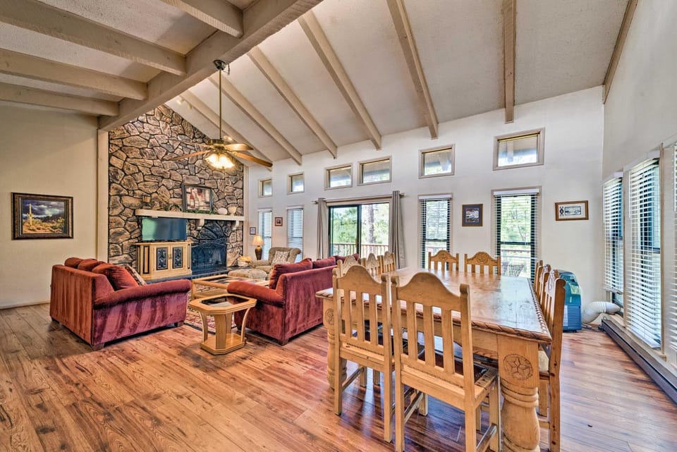 Spacious Ruidoso Retreat: Game Room & Pool Access! House in Ruidoso