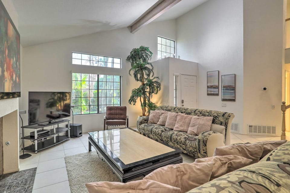 Luxury Living in La Quinta: Home w/ Heated Pool! House in La Quinta