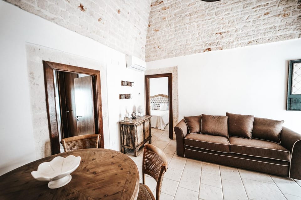 Trullo Malvasia-Trulli Antì Charme & Relax Bed and Breakfast in Province of Taranto