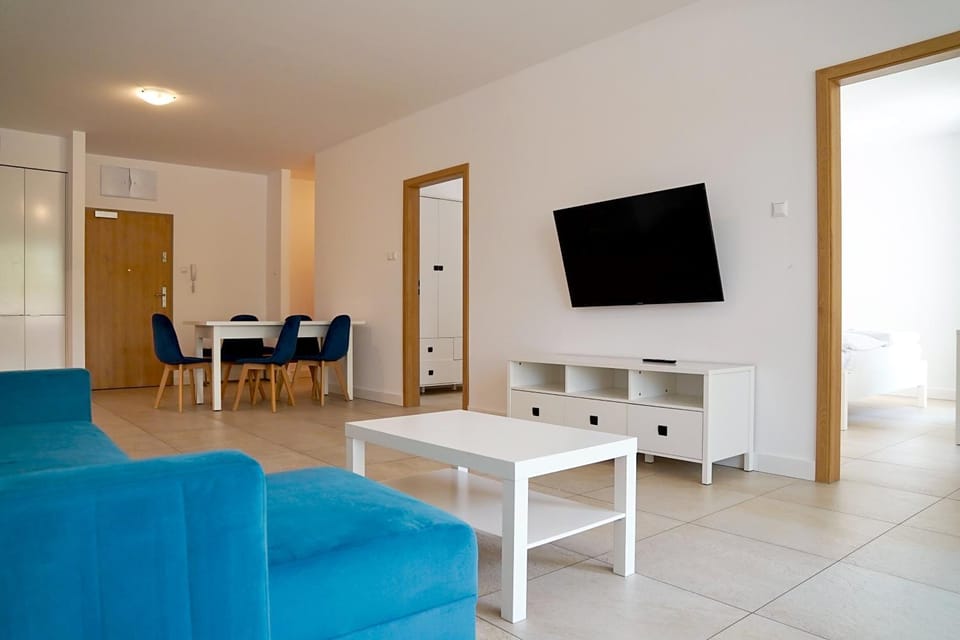 Communal lounge/ TV room, TV and multimedia, Living room, Seating area