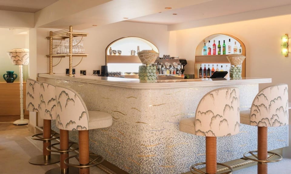 Lounge or bar