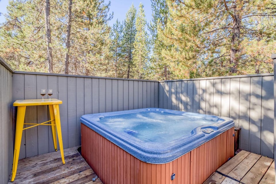 Red Cedar Lane 60 - Meredith Lodging House in Sunriver