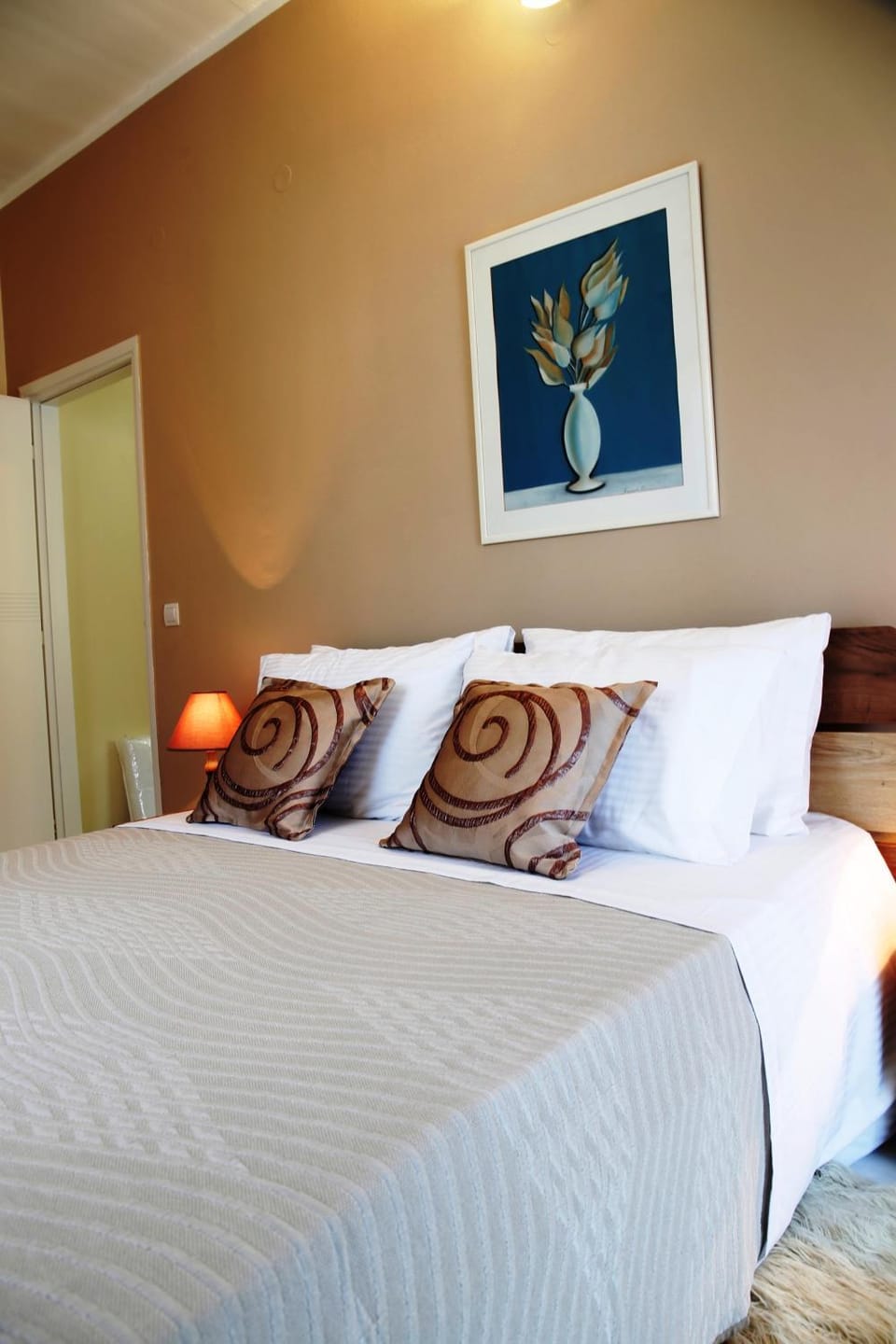 Bed, Photo of the whole room