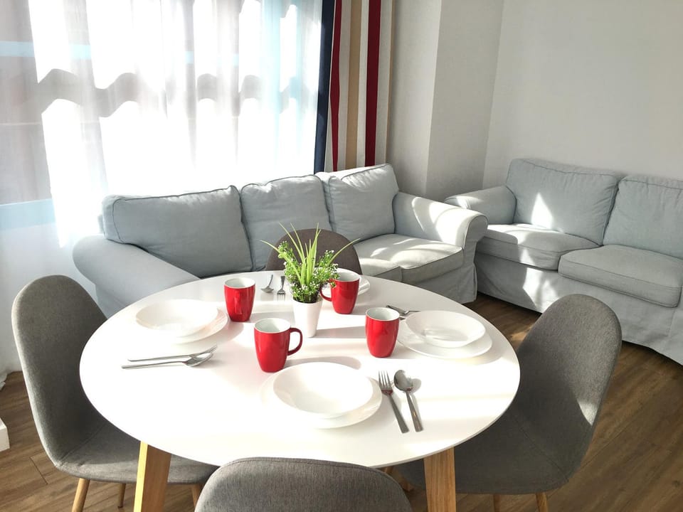 Living room, Seating area, Dining area