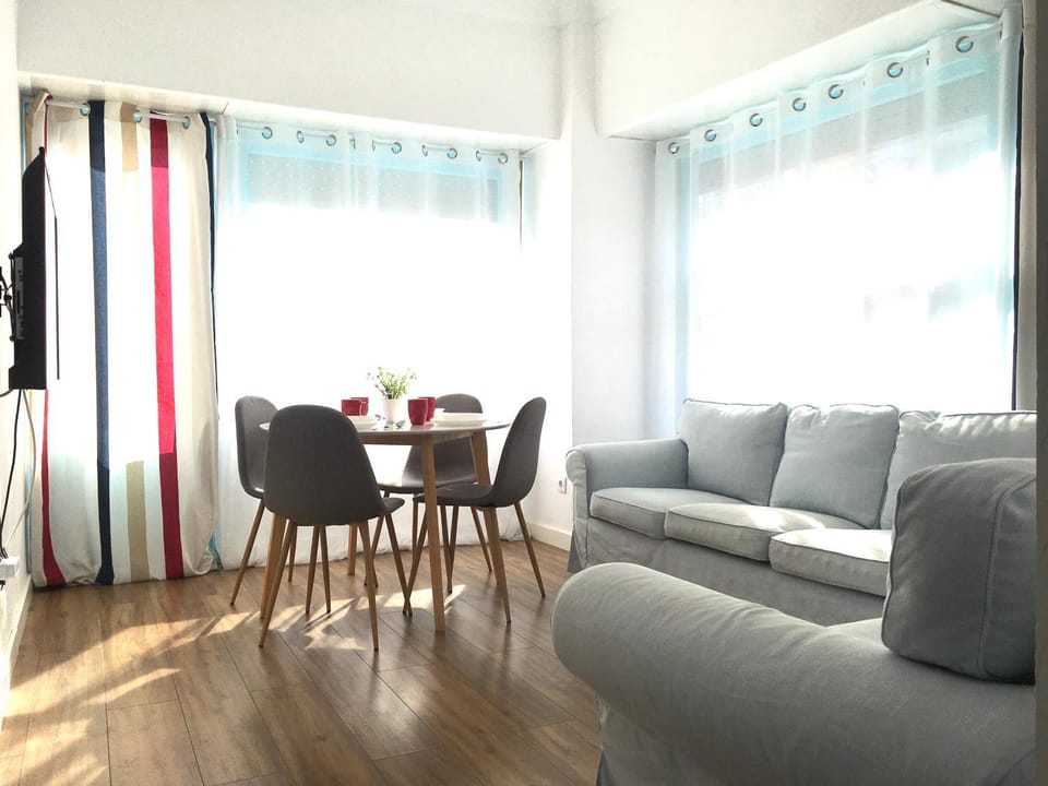 Living room, Seating area, Dining area