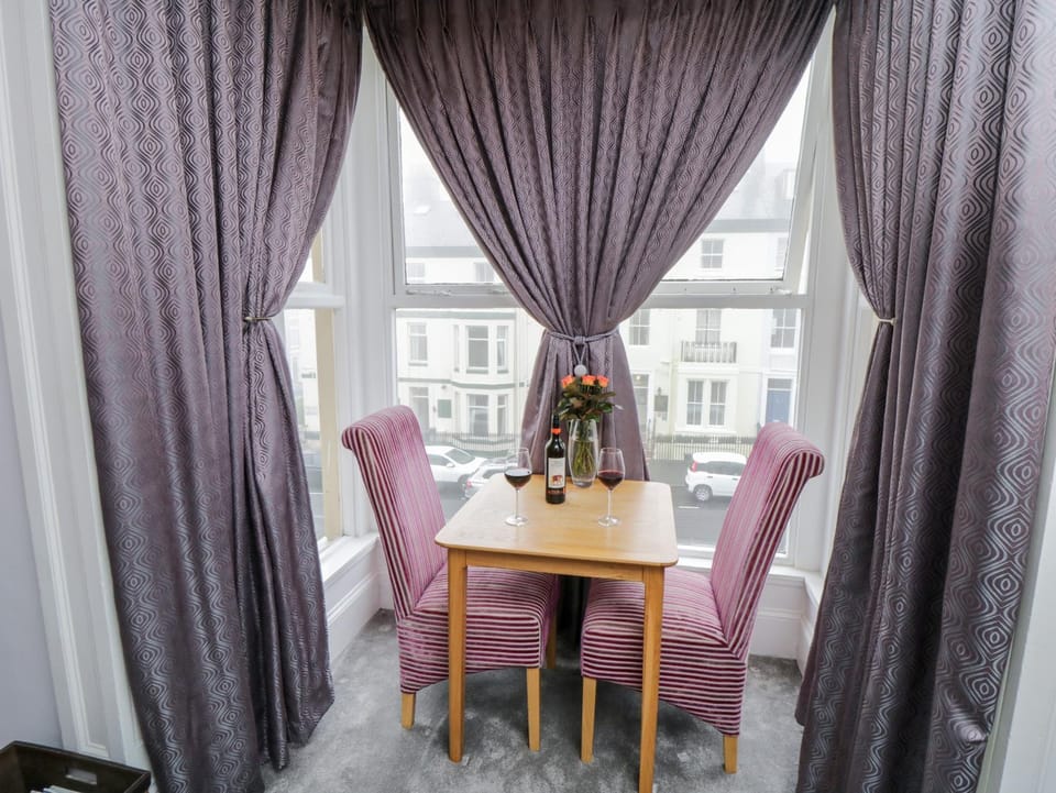 Abbey Vista Apartment in England