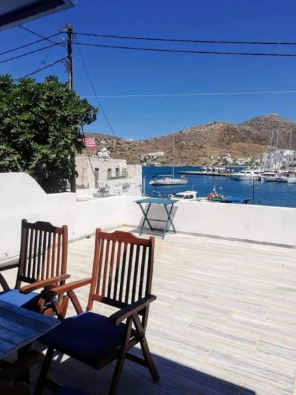 Yacht Front Apartment - No 1 Apartment in Decentralized Administration of the Aegean
