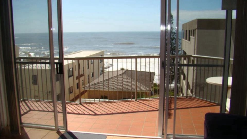 Unit 5 Sanctuary Shores, Kings Beach - Free Wifi Apartment in Kings Beach