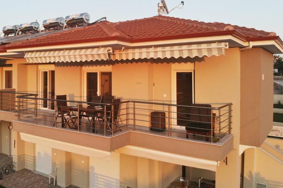 Orange Apartment Apartment in Nikiti