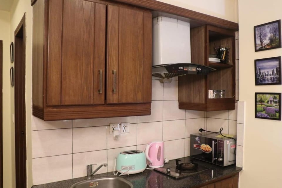 Coffee/tea facilities, Kitchen or kitchenette