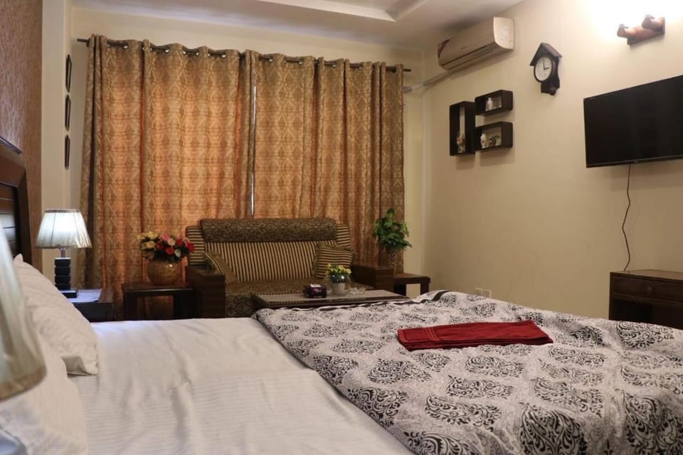 Cozy Studio Apartment In Bahria town Apartment in Islamabad