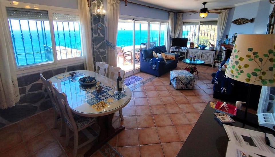 Living room, Dining area, Sea view