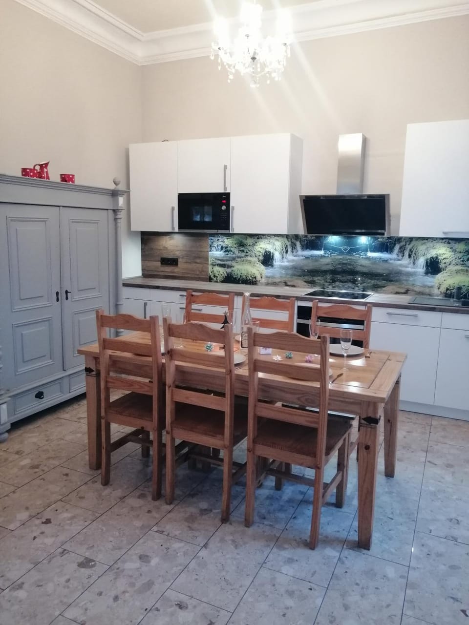 Kitchen or kitchenette