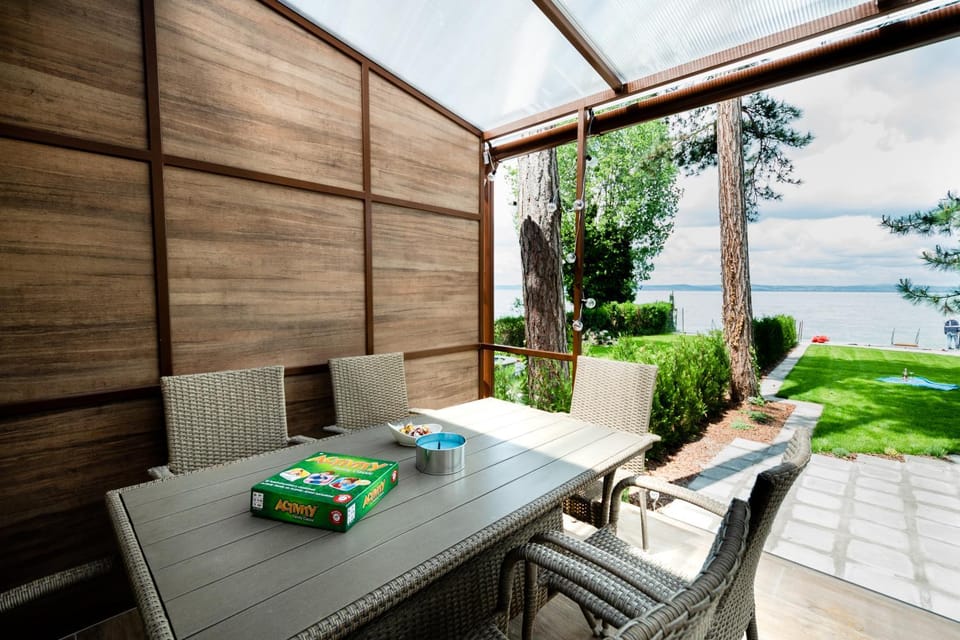 Garden, Garden, Balcony/Terrace, Balcony/Terrace, Beach, Garden view, Garden view, Lake view, Sea view