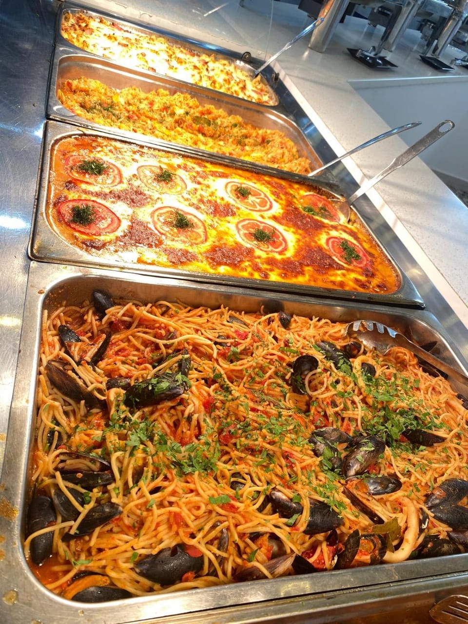 Restaurant/places to eat, Food and drinks, Food, Buffet breakfast, Lunch, Dinner