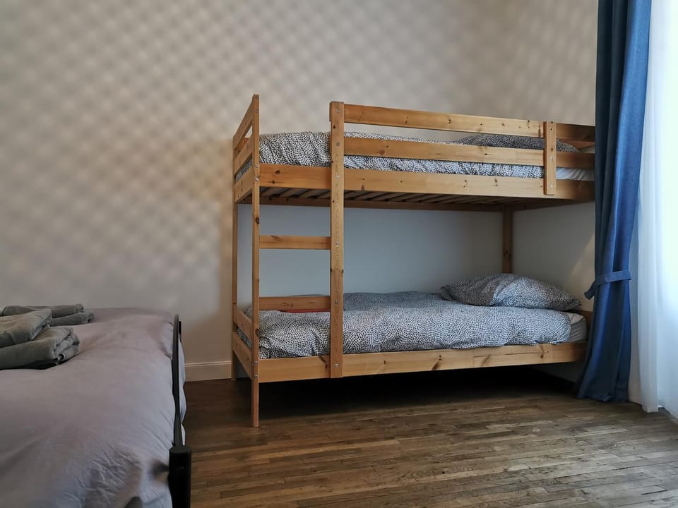 bunk bed