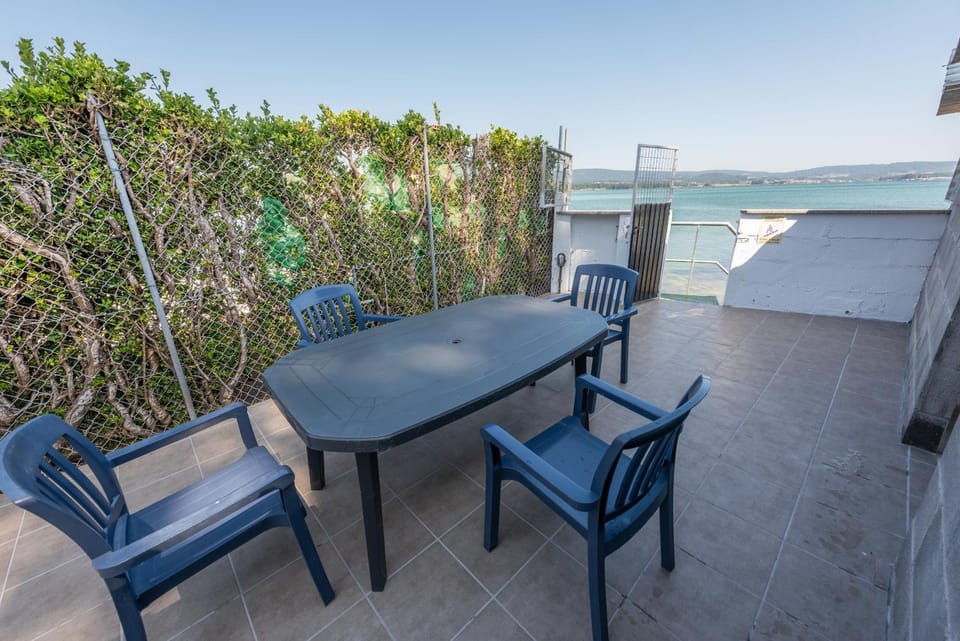 Balcony/Terrace, Garden view