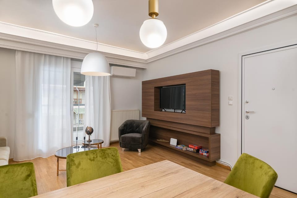 White Suite Armonia Apartment in Thessaloniki