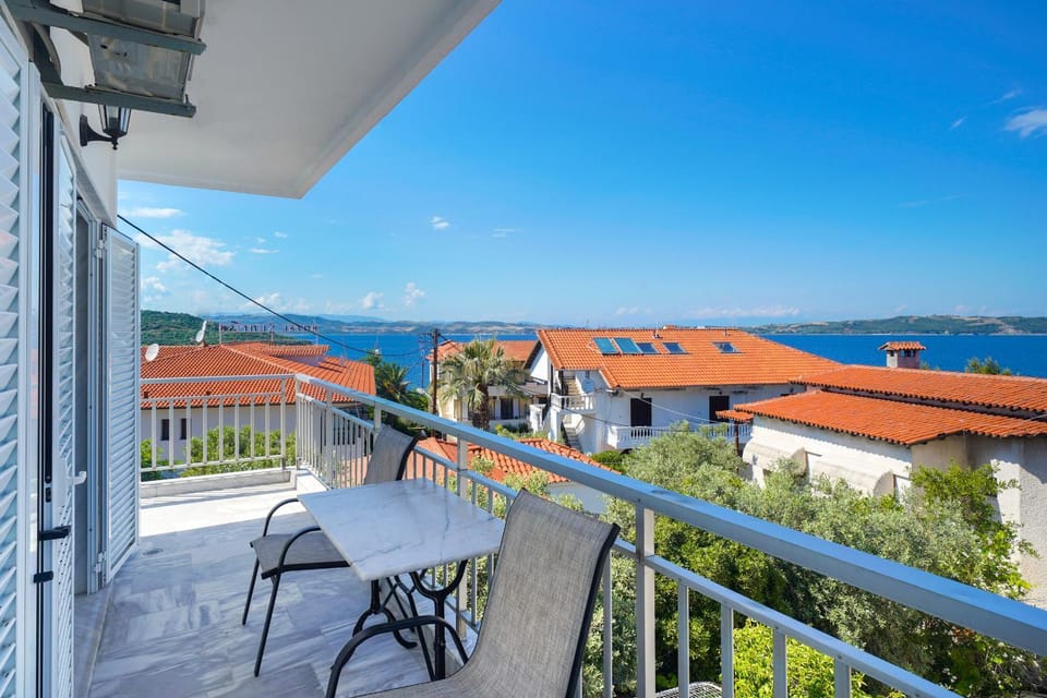 Balcony/Terrace, Beach, City view, Sea view