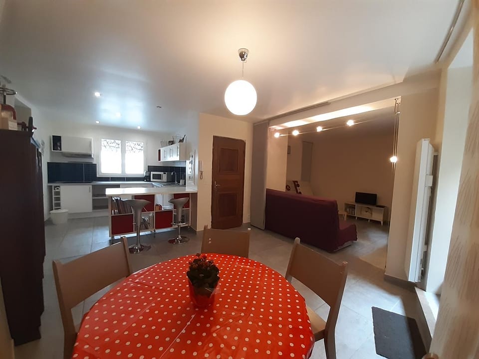 Kitchen or kitchenette, Living room, Dining area