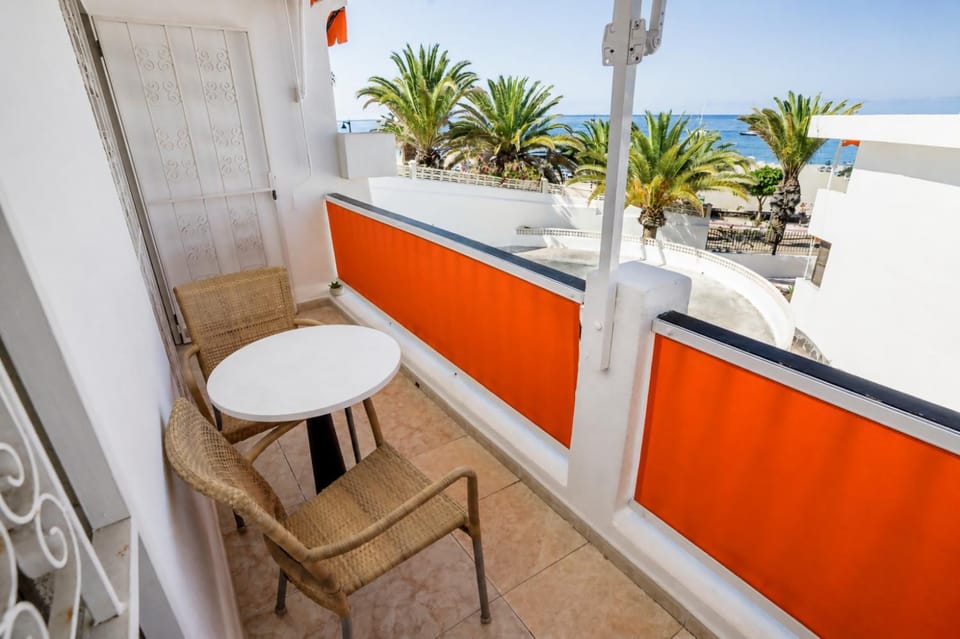 Vera Mar 5A - Primera linea de playa Apartment in Playa de las Americas