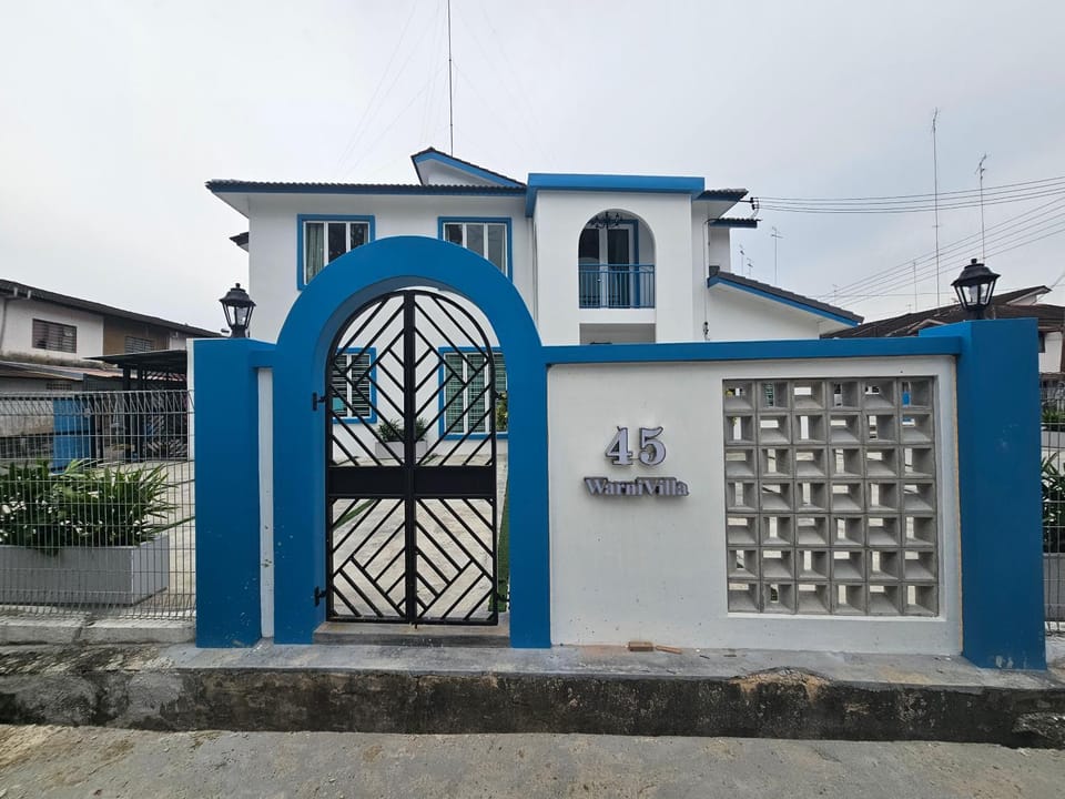 Property building, Day