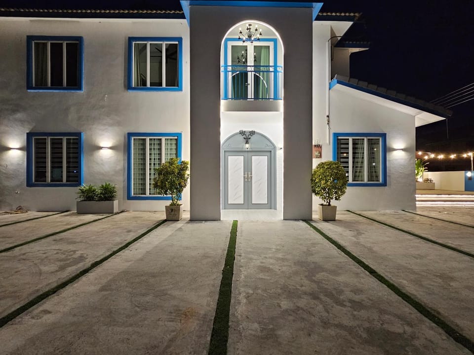 Property building, Night