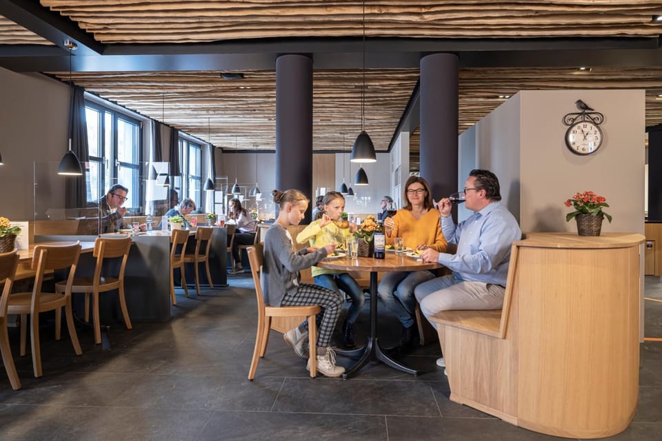 Restaurant/places to eat