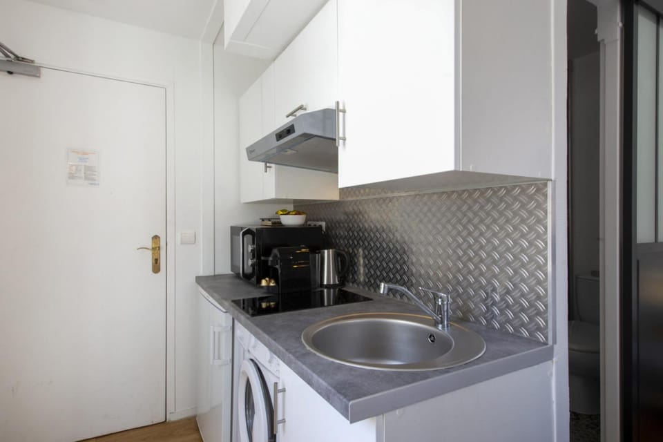 Studio Gaston - Welkeys Apartment in Biarritz