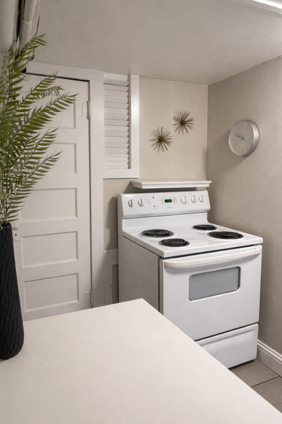 Close to UNC with Great Yard, Firepit & Free Bikes! Apartment in Greeley
