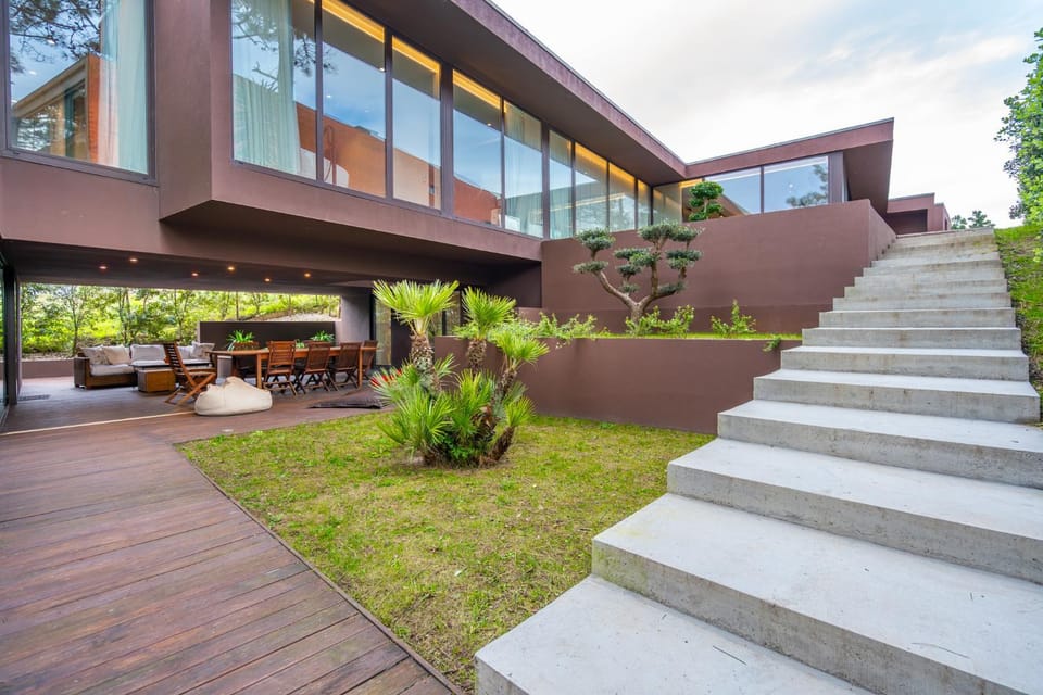 Property building, Patio, Garden, Garden view