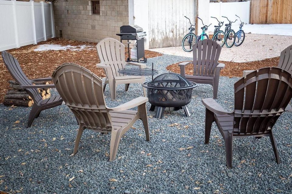 Cozy Carriage House - Walk to UNC + Free Bikes House in Greeley