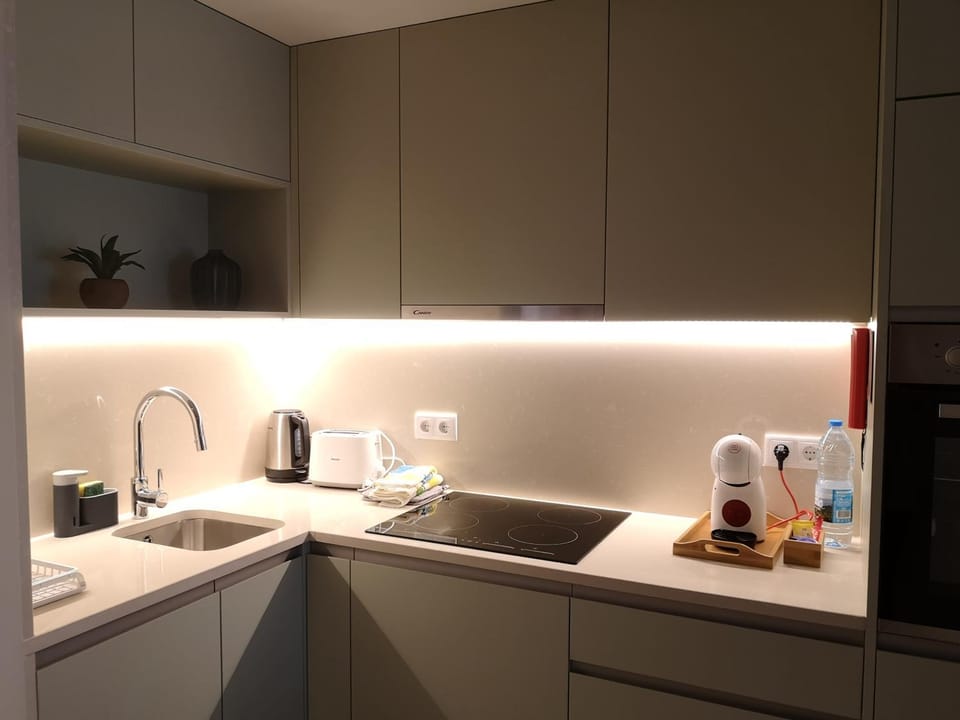 Kitchen or kitchenette