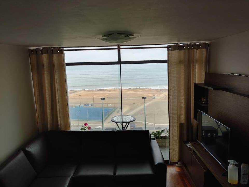 Communal lounge/ TV room, Living room, Seating area, Sea view