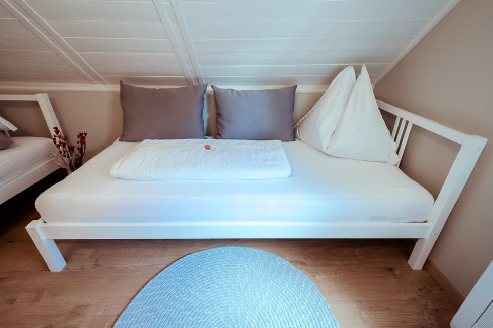 Bed, Bedroom