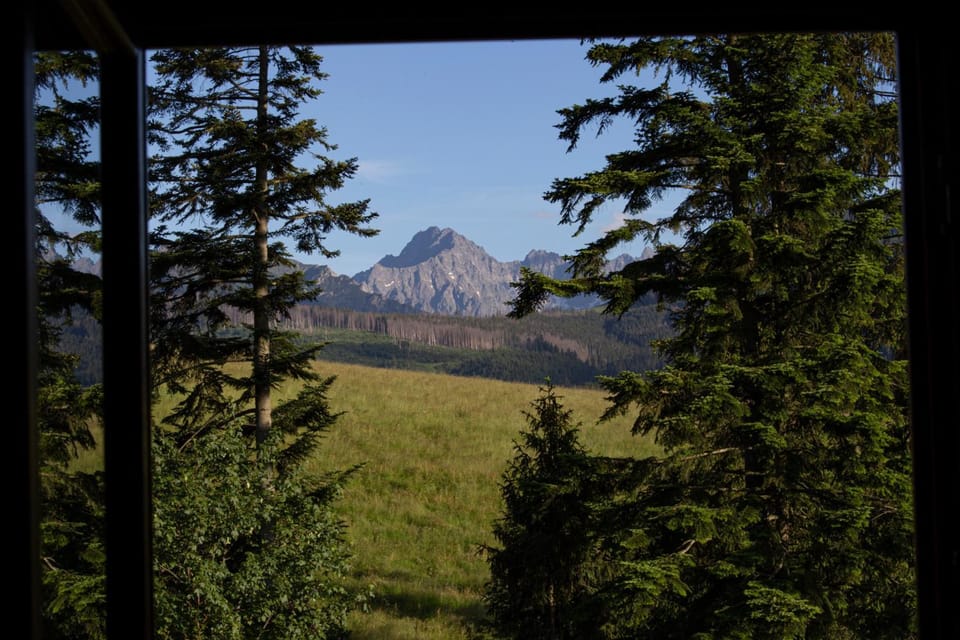 Nearby landmark, Natural landscape, Mountain view