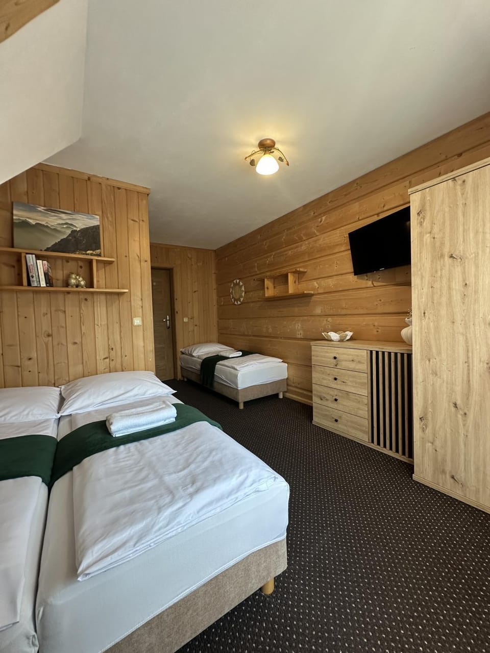Bed, Photo of the whole room, Bedroom, wardrobe