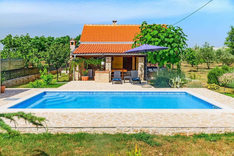 Property building, Pool view, Swimming pool