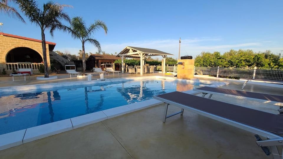 Villa Anna Salento - due camere con piscina, cucina e BBQ a pochi minuti dal mare Bed and Breakfast in Apulia