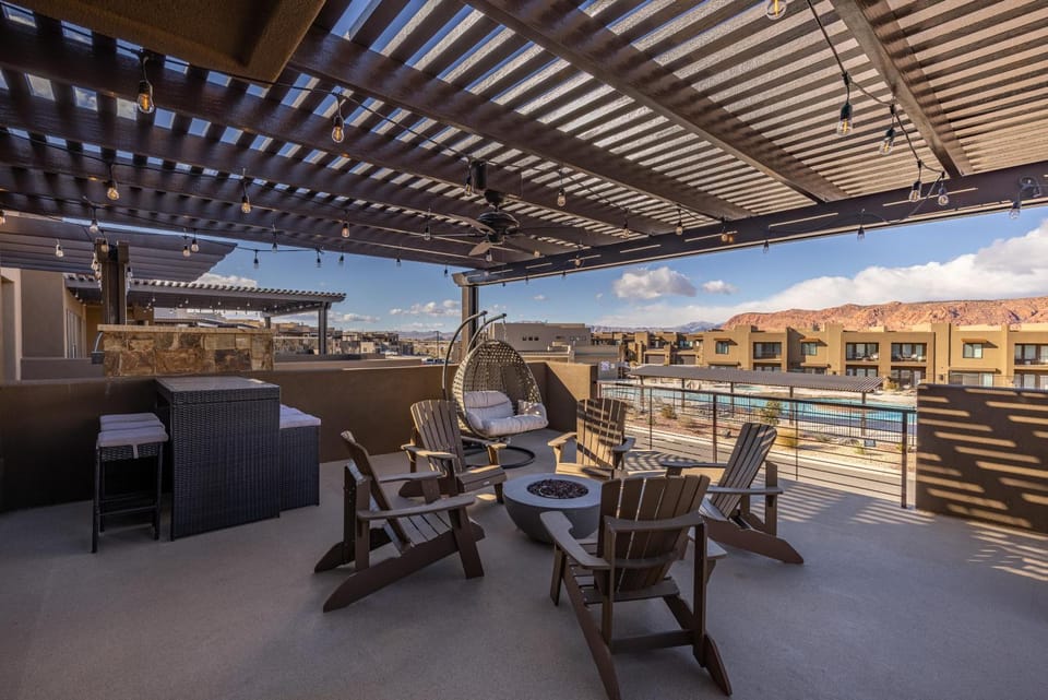 Red Rock & Turned Wood Escape House in St George